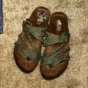 Cliffs by White Mountain Olive Green Women's Sandals